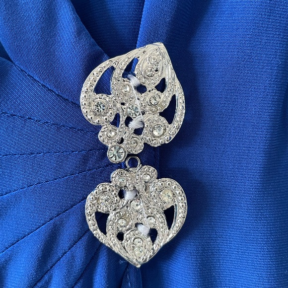 Lovely, deep blue party dress - Picture 4 of 4